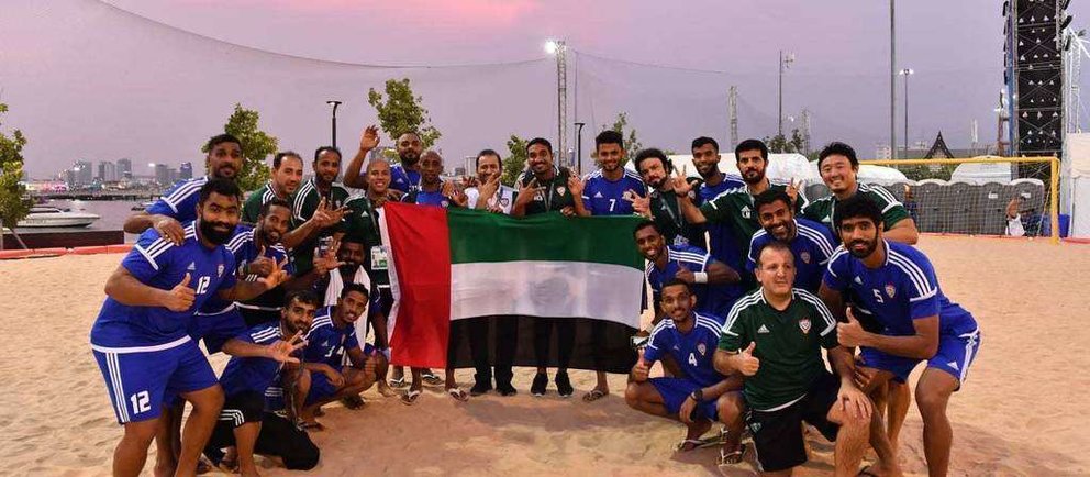 Equipo de fútbol playa de EAU ( Tomada de es.fifa.com/beachsoccerworldcup/)
