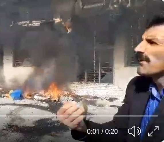 Protestas en la ciudad iraní de Behbahan por la subida del precio de la gasolina. (Captura de vídeo de Twitter)