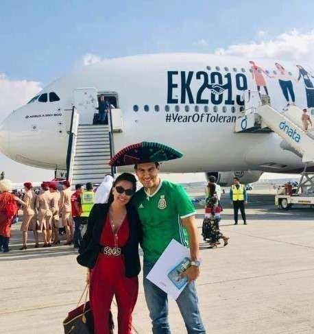Mexicanos en el vuelo EK 2019. (Cedida)