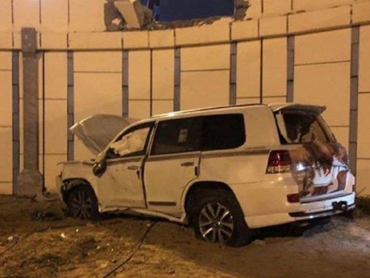 Una imagen del coche accidentado difundida por la Policía de Abu Dhabi.