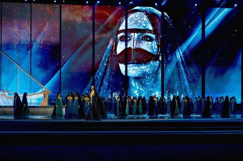 La espectacular representación teatral se llevó a cabo en el Zayed Sports City Stadium en Abu Dhabi. (WAM)