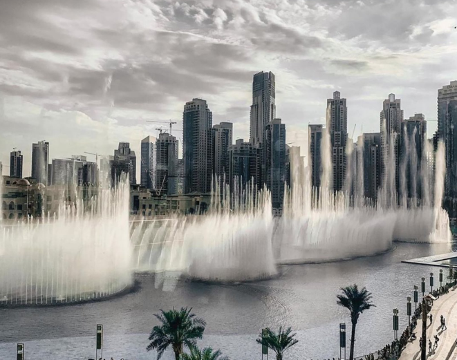 Una vista de la Fuente de Dubai.