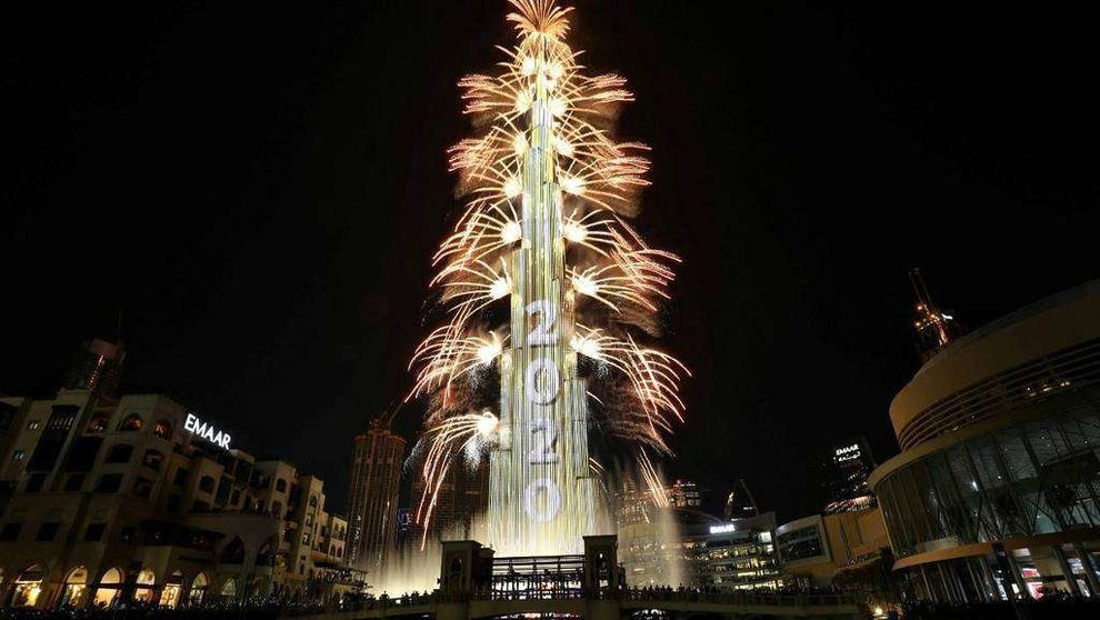 Espectacular imagen del Burj Khalifa en el momento de recibir a 2020. (Twitter)