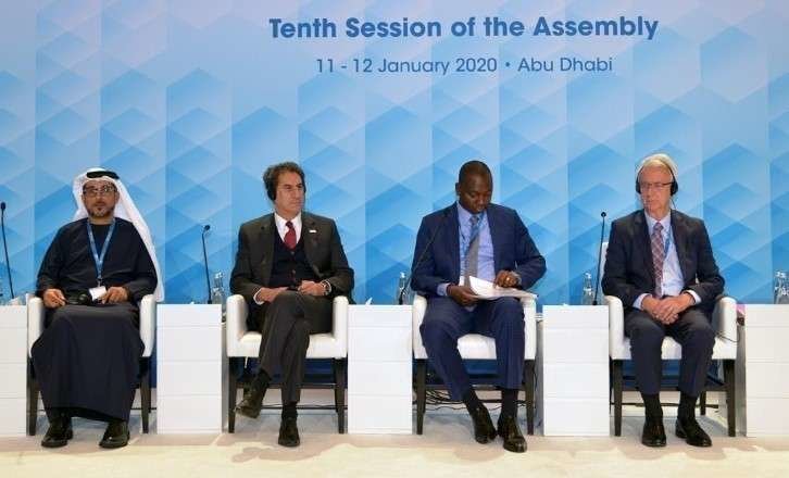 Panel durante la X Asamblea de Irena en Abu Dhabi. (WAM)