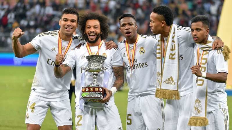 Jugadores del Real Madrid tras ganar en Jeddah. (Getty)