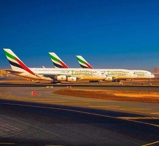 Tres Airbus A380 en el Aeropuerto Internacional de Dubai. (Instagram)