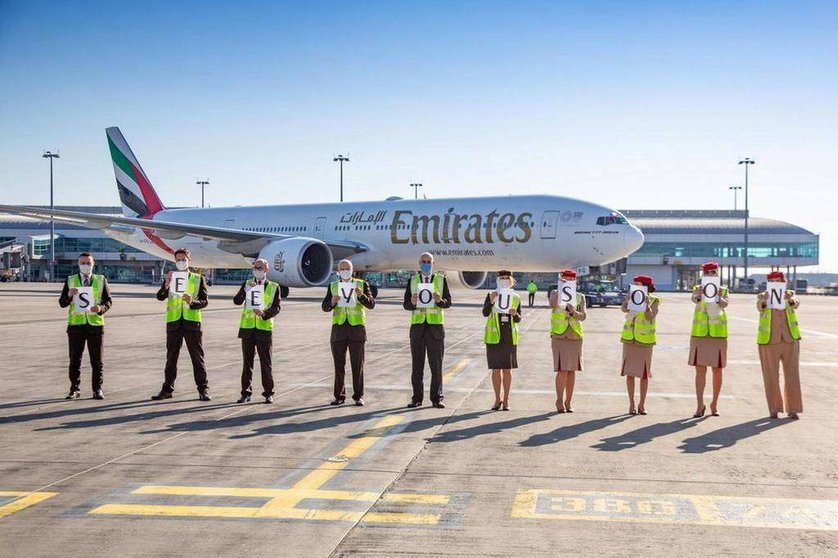 El equipo de Emirates en el aeropuerto Outstation en Praga escribió "nos vemos pronto"