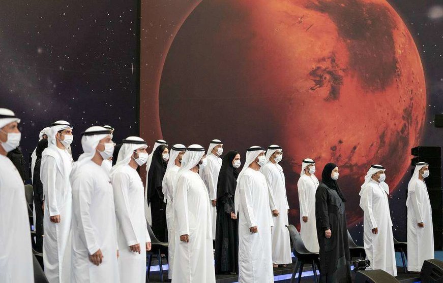 Los líderes de Emiratos Árabes, durante la celebración del acto central del Eid Al Adha en Abu Dhabi. (WAM)