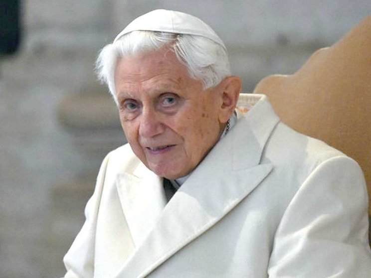 En la imagen de AFP, el Papa emérito Benedicto XVI.