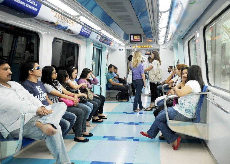 Interior de un vagón en el metro de Dubai. (Fuente externa)
