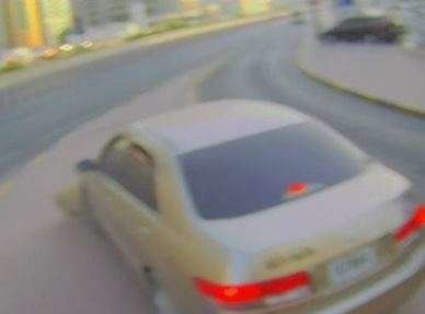 Una imagen de la Policía de Sharjah del coche involucrado en el incidente.