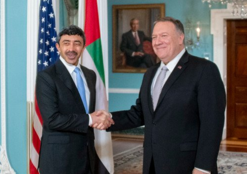 El ministro de Exteriores de EAU junto a Mike Pompeo en Washington.
