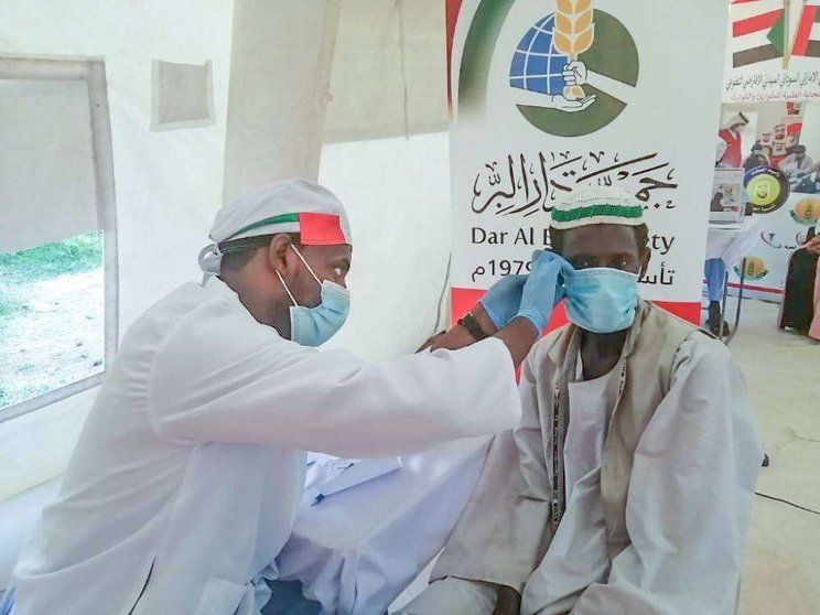 Sanitarios de Emiratos Árabes. (WAM)