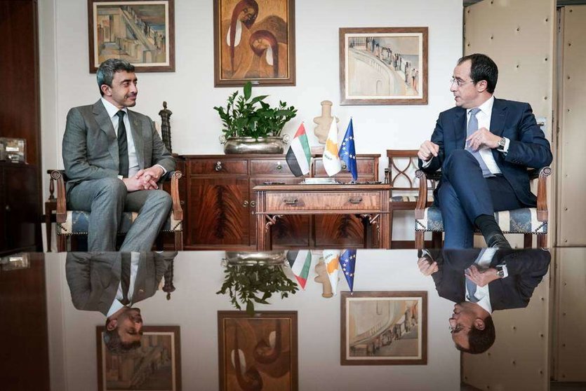 Ministros de Exteriores de Emiratos Árabes y Chipre. (WAM)