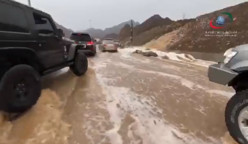 La carretera de Kalba, inundada. (@NCMS_media)