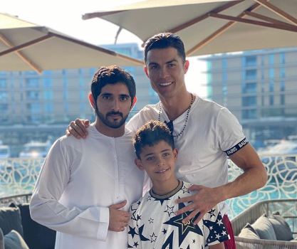 El jeque Hamdan, Cristiano Ronaldo y su hijo mayor.