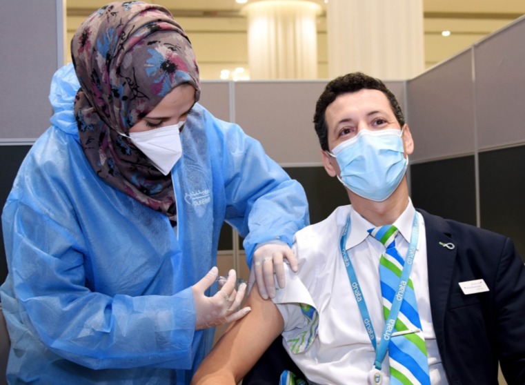 Campaña vacunación Emirates Group. (Dubai Media Office)