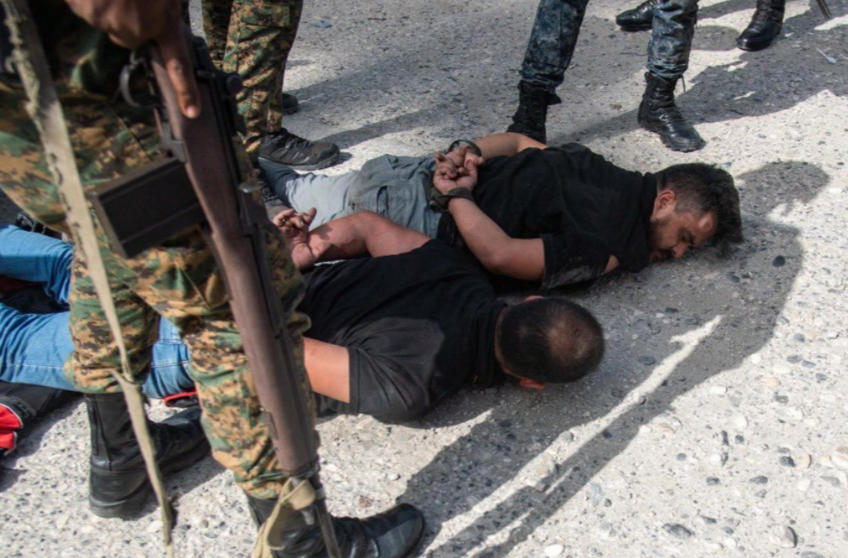 Una foto de Twitter de dos de los detenidos por el asesinato del presidente de Haiti.