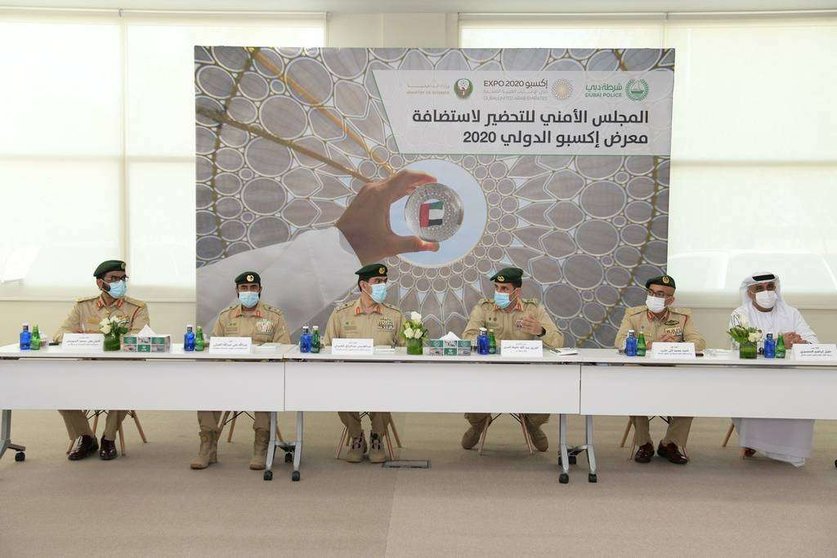 Miembros de la Policía de Dubai encargados de la seguridad de la Expo. (Twitter)