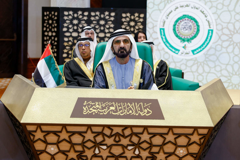 El gobernante de Dubai durante la Cumbre Árabe en Argel. (WAM)
