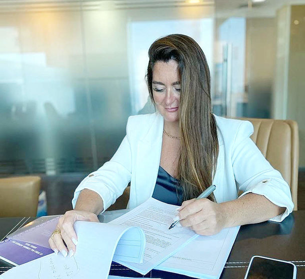 La abogada María Lorenza Cremaschi se ha erigido en un claro referente legal para la comunidad hispanoparlante residente en Emiratos Árabes. (EL CORREO)