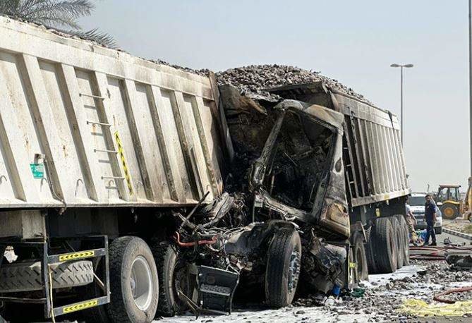 La Policía de Ras Al Khaimah difundió esta imagen de los camiones involucrados en el accidente.