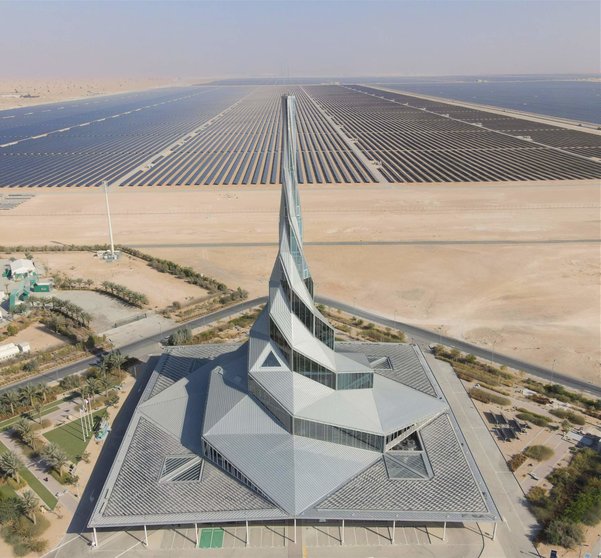Emiratos planea aprovechar los recursos renovables para satisfacer alrededor del 50 por ciento de sus necesidades energéticas para 2050