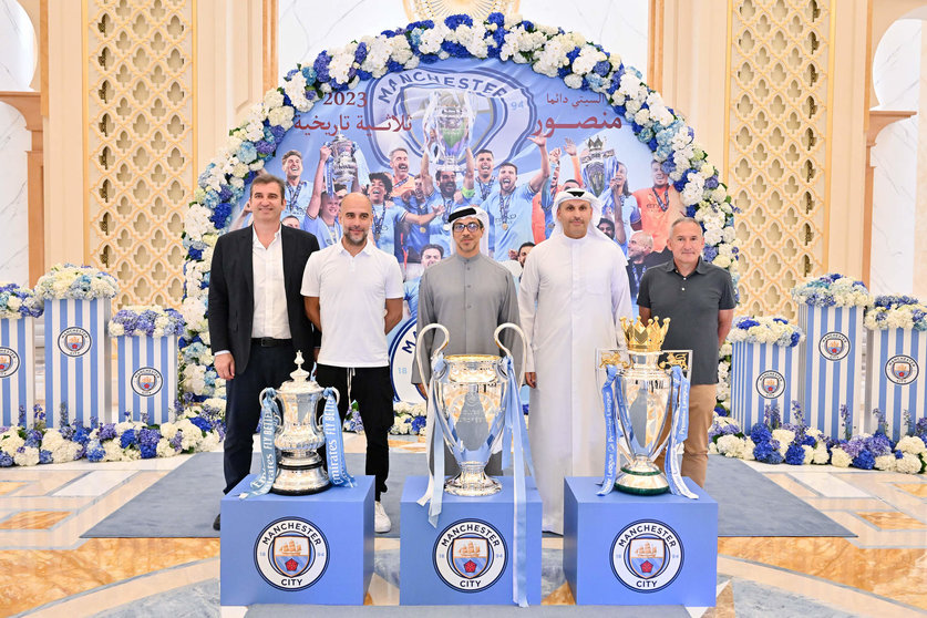 La directiva del Manchester City en Abu Dhabi. (WAM)