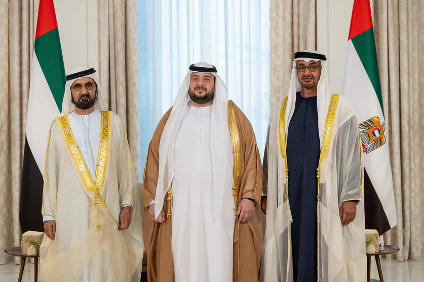 El ministro de Inversiones junto al presidente de EAU (a la derecha) y al vicepresidente del país. (WAM)