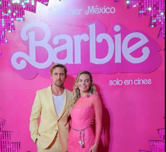 Margot Robbie y Ryan Gosling en el estreno de 'Barbie' en México. (Twitter)