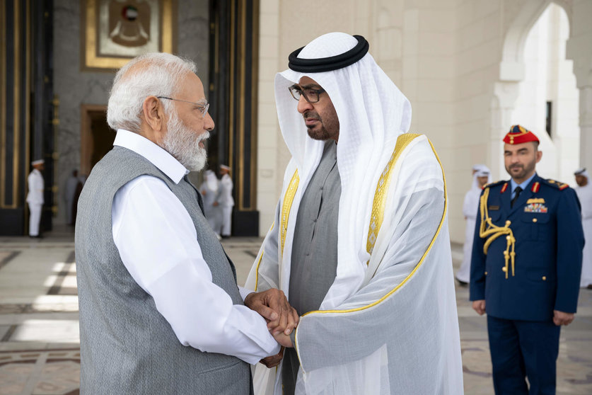 Modi y el presidente de EAU este sábado en Abu Dhabi. (WAM)