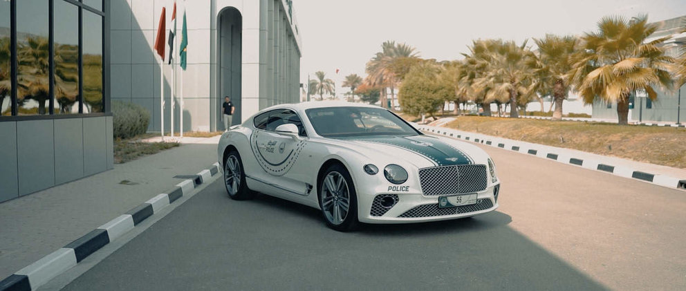 Bentley Continental de la Policía de Dubai. (Twitter)