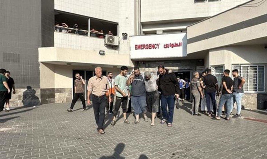 Evacuación del hospital de Al-Shifa en Gaza. (Twitter)