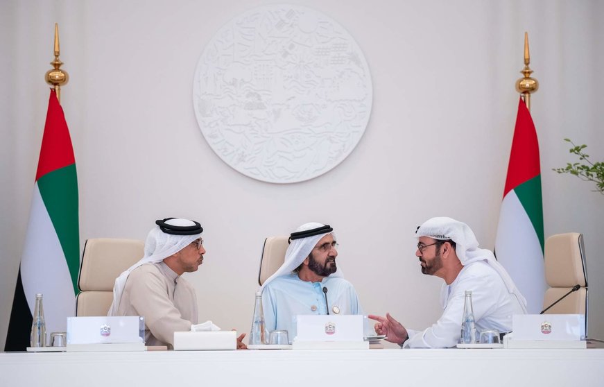 El jeque Mohammed Bin Rashid Al Maktoum preside la reunión del gabinete en Expo City Dubai. (Twitter)