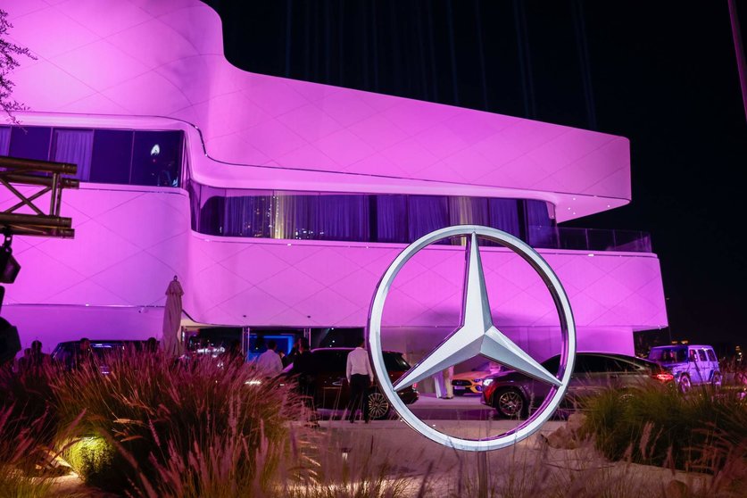 Mercedes-Benz Brand Center en Dubai. (WAM)