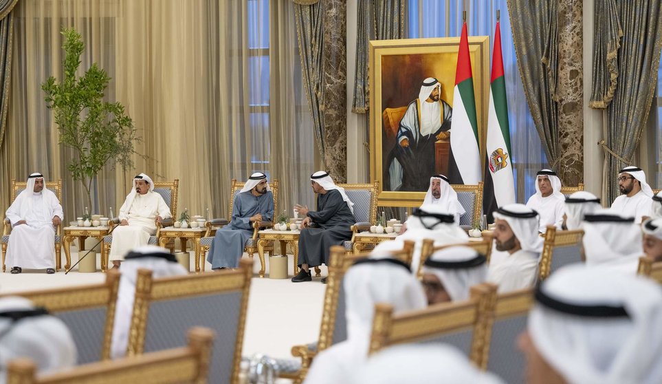 Un momento del encuentro de los gobernantes de los siete emiratos. (WAM)