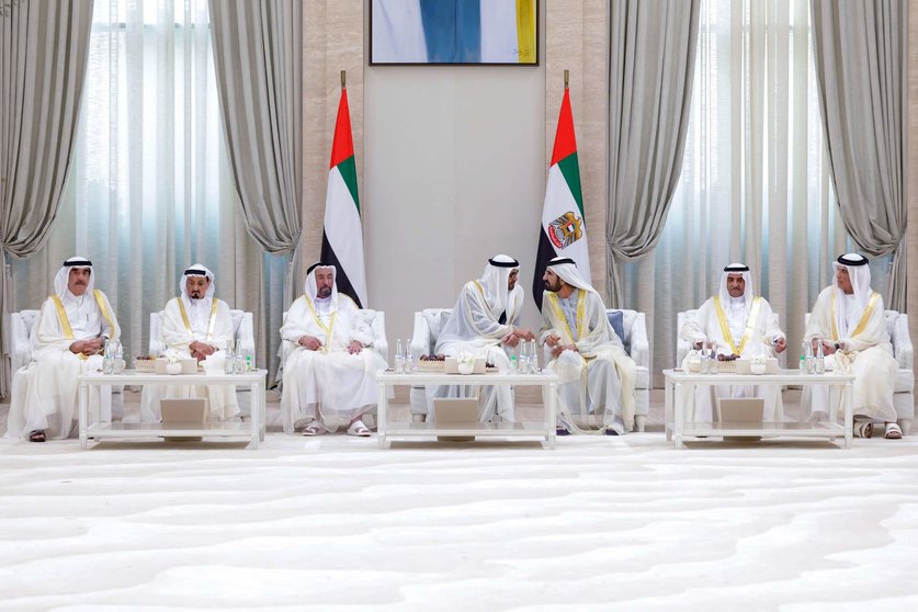 Los gobernantes de Emiratos este miércoles en Abu Dhabi. (WAM)