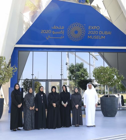 Latifa bint Mohammed, junto a las autoridades asistentes al acto de inauguración del Museo de la Expo 2020. (WAM)