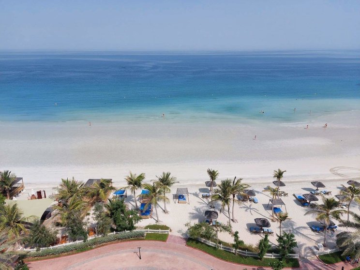 Una playa en el emirato de Ajman. (WAM)