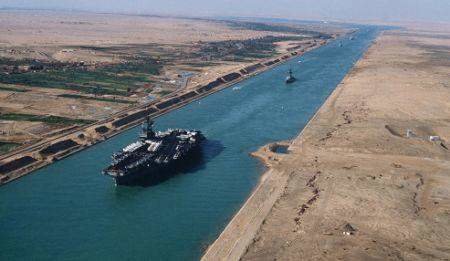 Canal de Suez. (X)