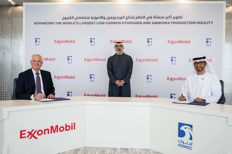 Un momento de la firma de la asociación estratégica entre ADNOC y ExxonMobil Corporation. (WAM)