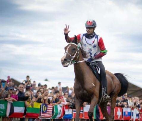 Saeed Ahmed Jaber Al Harbi, del equipo de Emiratos Árabes Unidos, obtuvo la medalla de plata. (WAM)