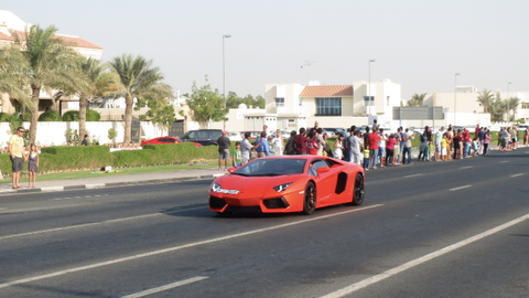Imagen de un coche en Dubai. (ELCORREO)