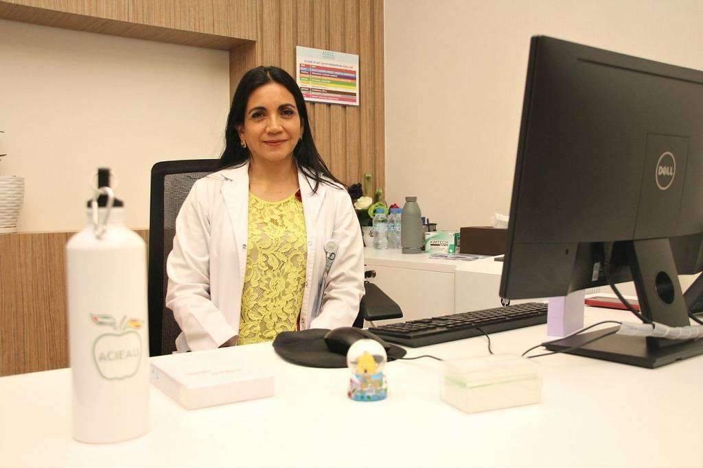 La uróloga española-colombiana Gina Torres, en su despacho del Centro de Células Madres de Abu Dhabi. (EL CORREO) La uróloga española-colombiana Gina Torres, en su despacho del Centro de Células Madres de Abu Dhabi. (EL CORREO)